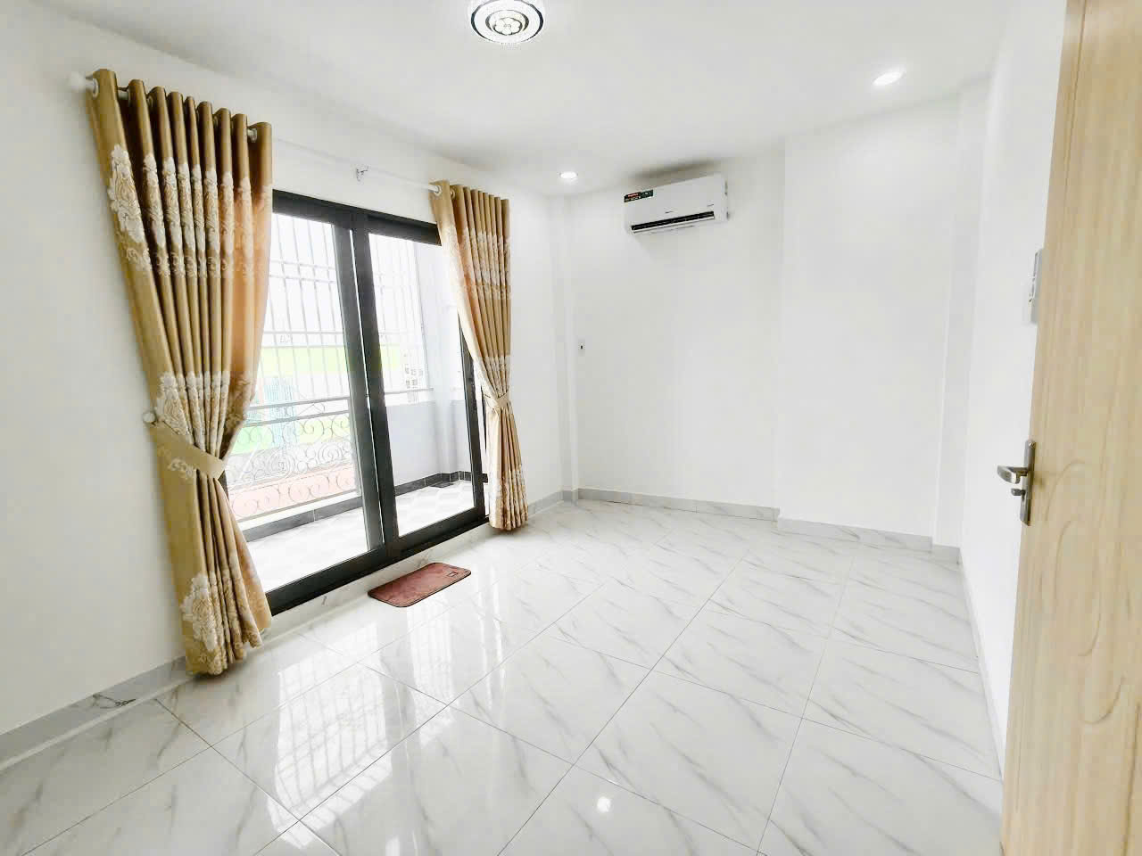 Nhà hẻm 769 Phạm Thế Hiển 4.7x8m 4 lầu/ST SHHC P4Q8 (P.Chánh Hưng) 16012997