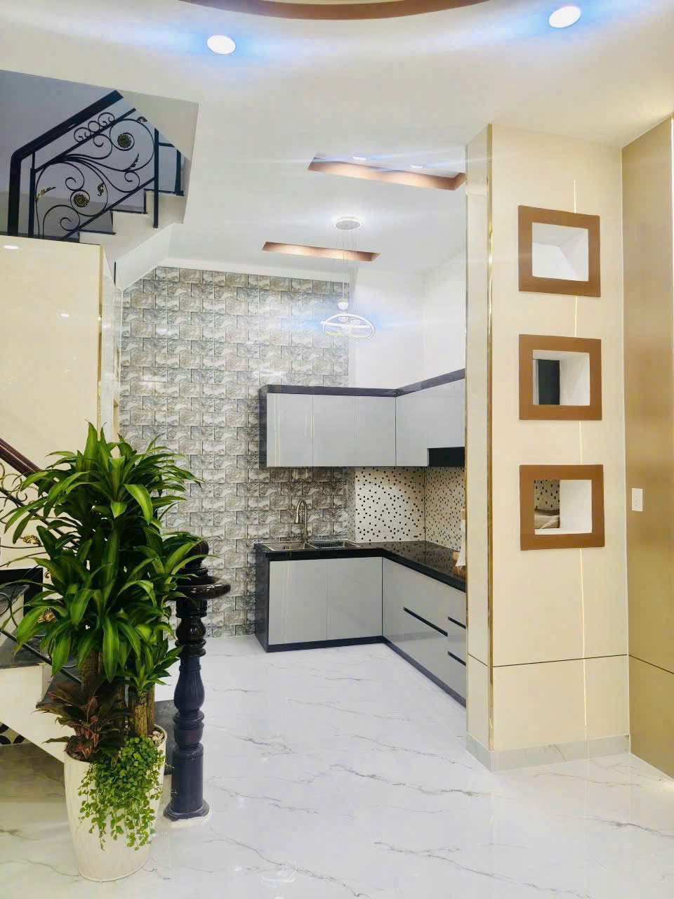 Nhà hẻm 769 Phạm Thế Hiển 4.7x8m 4 lầu/ST SHHC P4Q8 (P.Chánh Hưng) 16012997