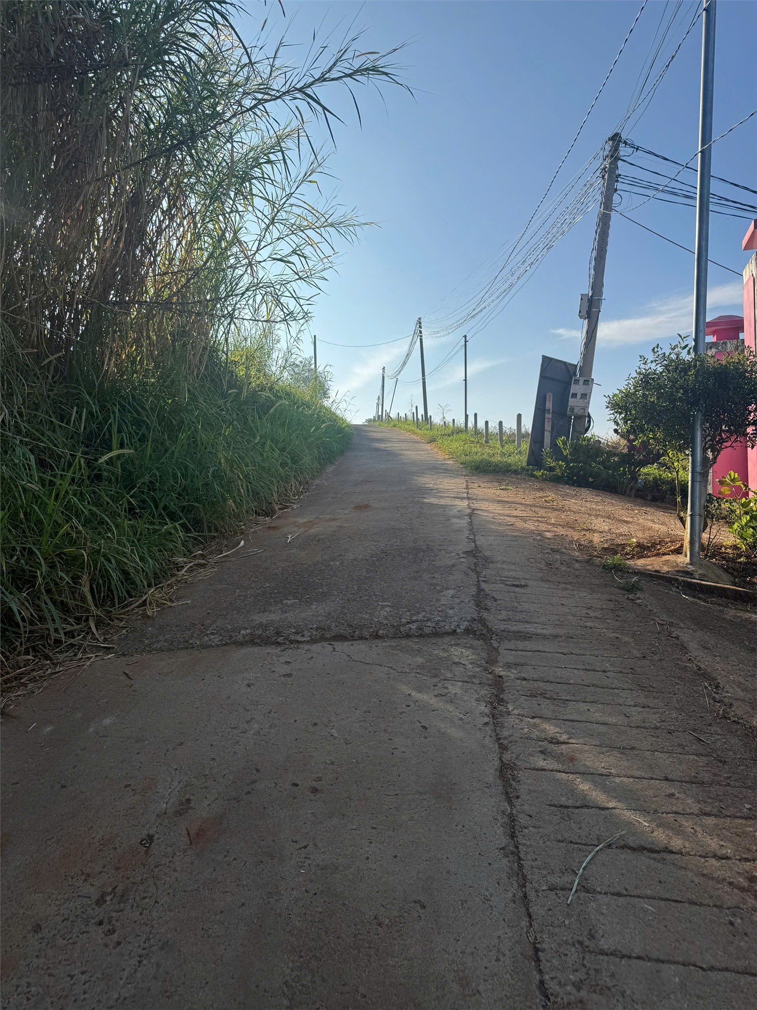 HOT HOT – CHÍNH CHỦ CẦN BÁN NHÀ VỊ TRÍ ĐẸP  Tại  HAPPY VALLEY, THÔN 9, XÃ NAM BAN, H.LÂM HÀ, LÂM 16013008