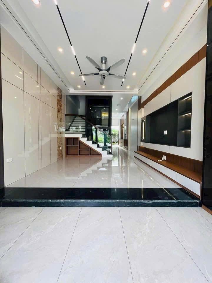 Bán nhà 4 tầng mặt phố KĐT Ngọc Châu, Đồng Triều, ph Ngọc Châu, TP HD, 72m2, mt 4.5m, thang máy 16013021
