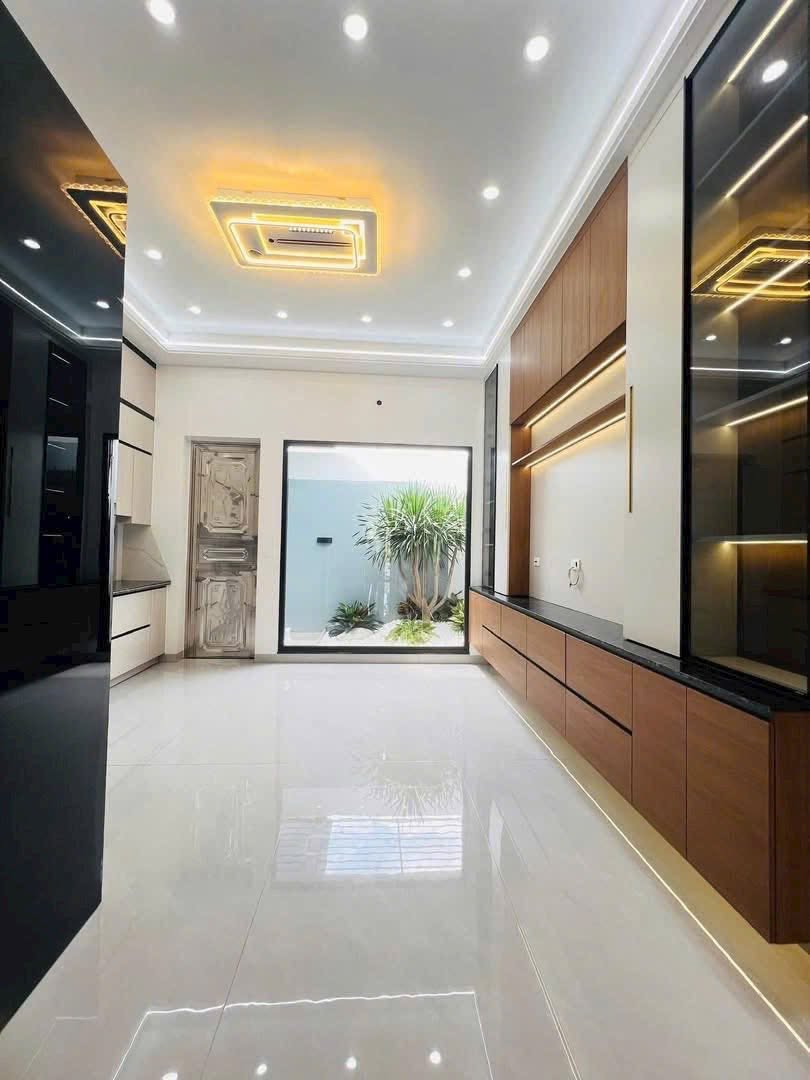 Bán nhà 4 tầng mặt phố KĐT Ngọc Châu, Đồng Triều, ph Ngọc Châu, TP HD, 72m2, mt 4.5m, thang máy 16013021