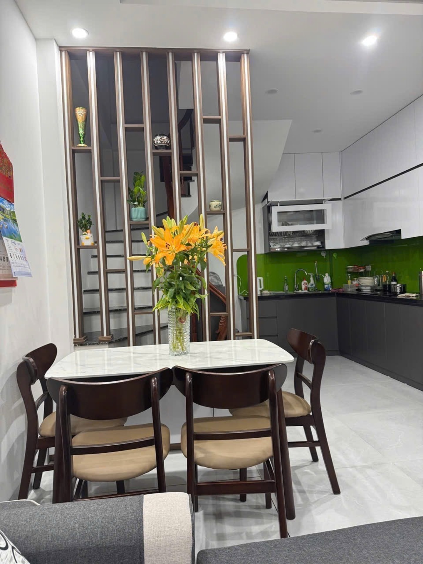 Nhà dân Ngọc Thụy 5 tầng mới xây ô tô vào cửa 16013046