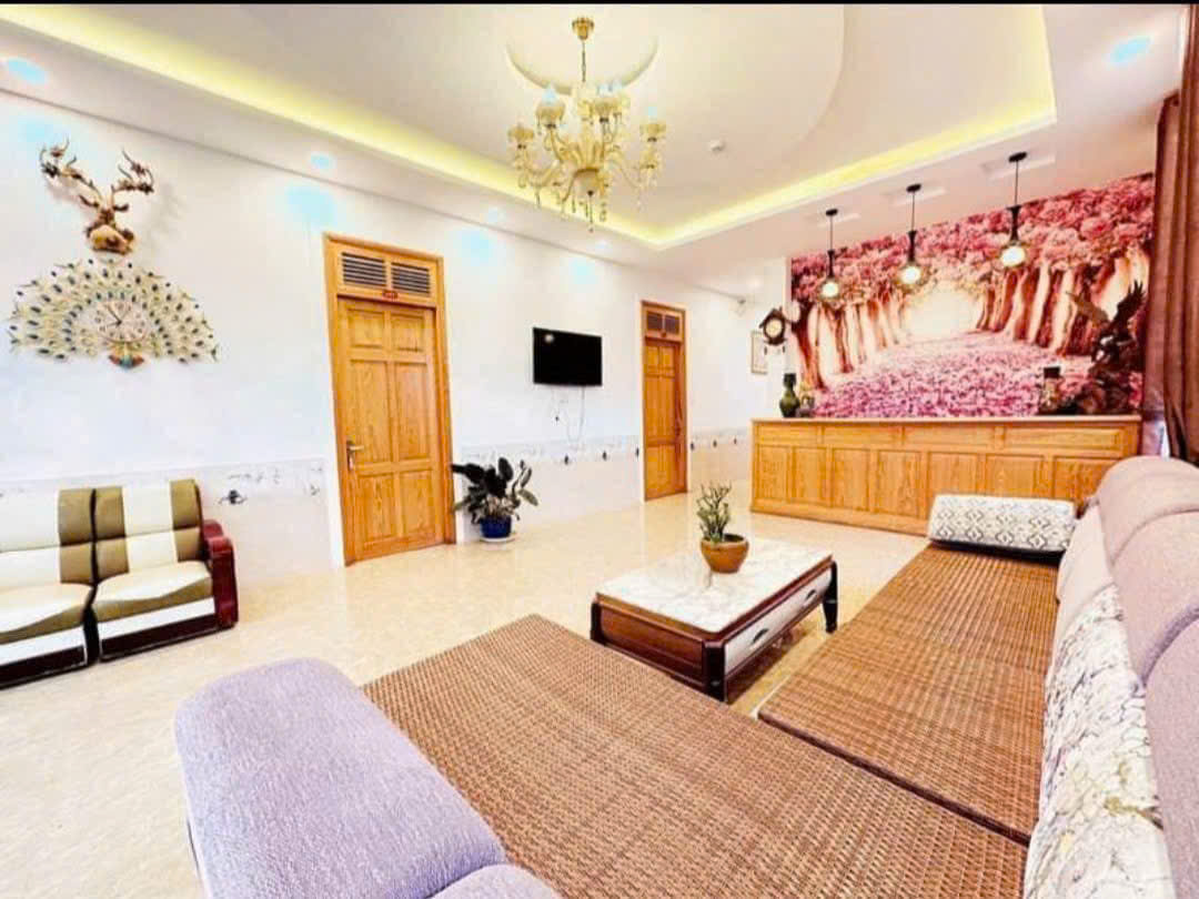 Cần sang nhượng khách sạn mặt tiền đường Hoàng Văn Thụ giá 35 triệu tại Đà Lạt Lâm Đồng 16013107
