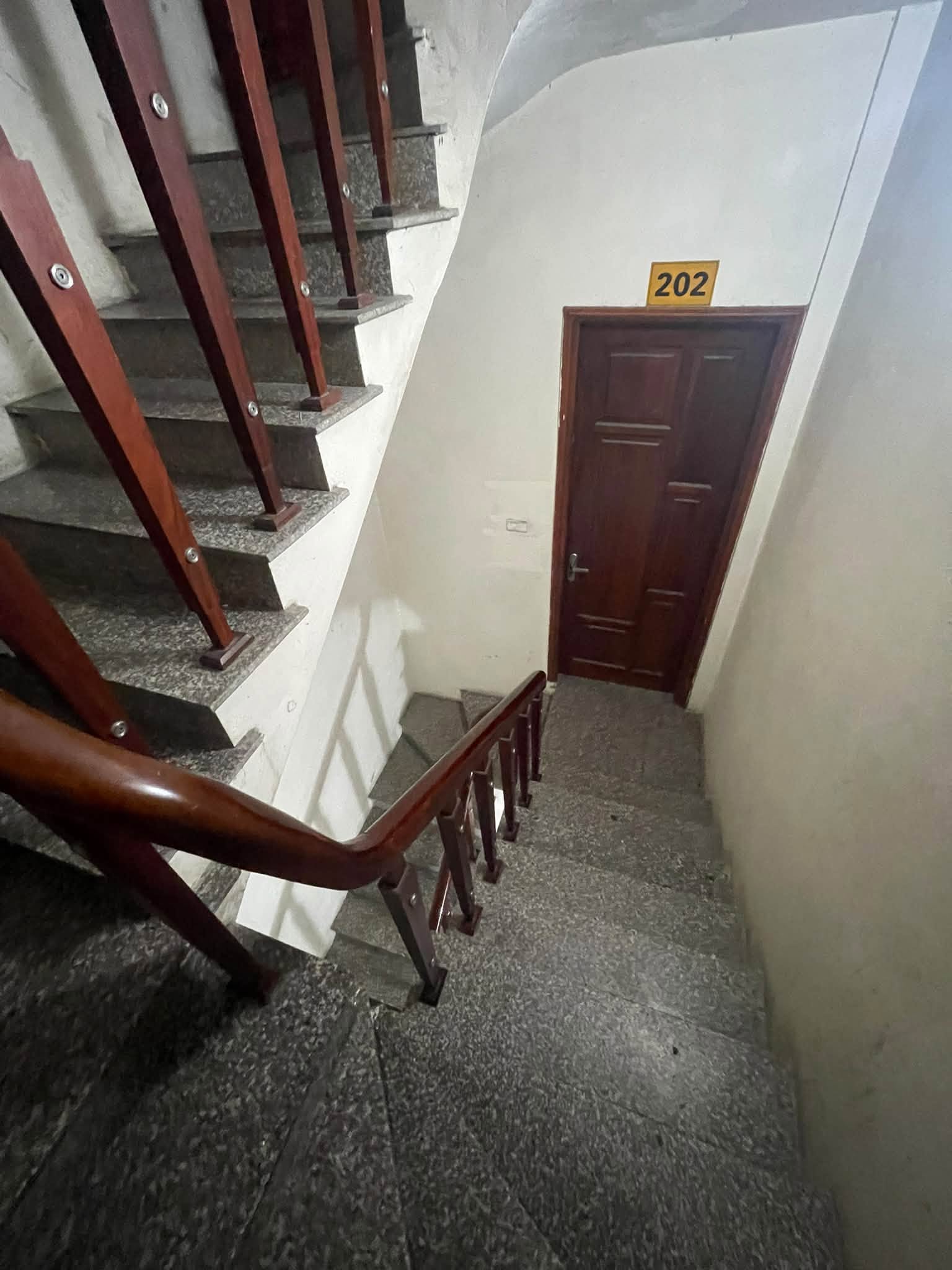  MẶT PHỐ, TRẦN QUỐC HOÀN, CẦU GIẤY-VỈA HÈ-KD-Ô TÔ: 47M X5T, MT 4M, GIÁ 31,9 TỶ. 16013139