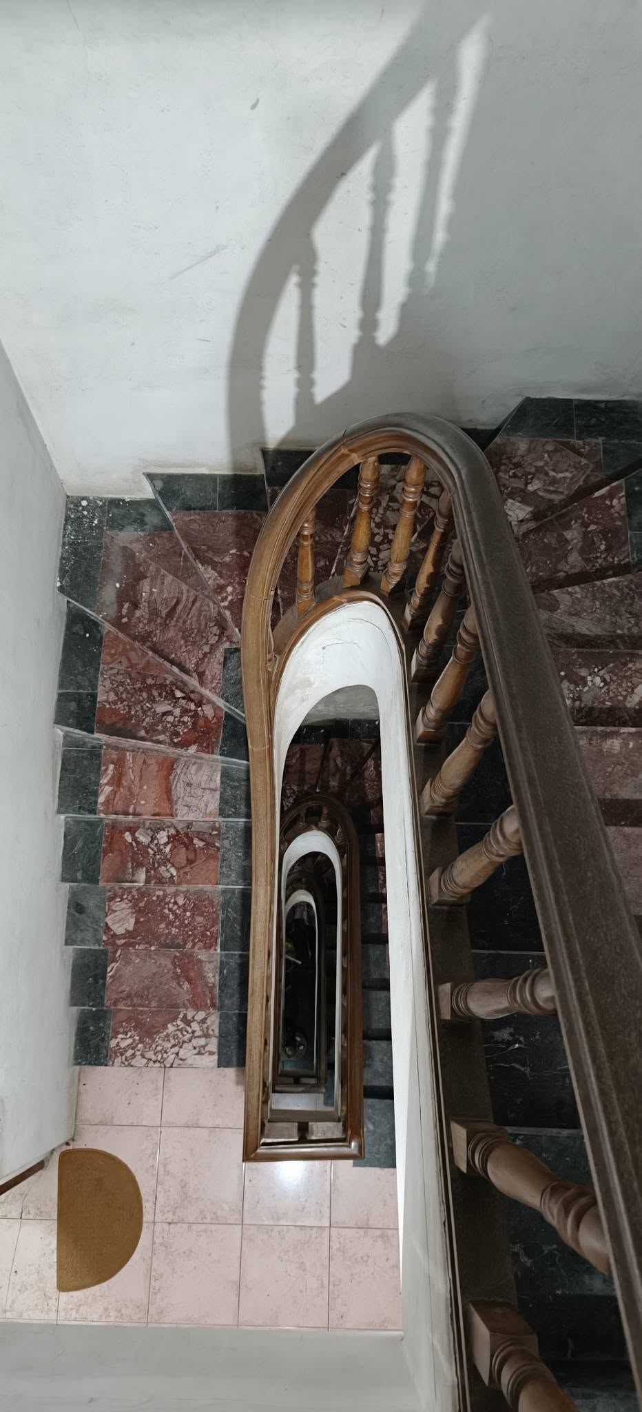 NHÀ NGÕ 22, HOÀNG QUỐC VIỆT, CẦU GIẤY-VỈA HÈ-KD-Ô TÔ: 70M X4T, MT 4,3M, GIÁ 22,9 TỶ. 16013142