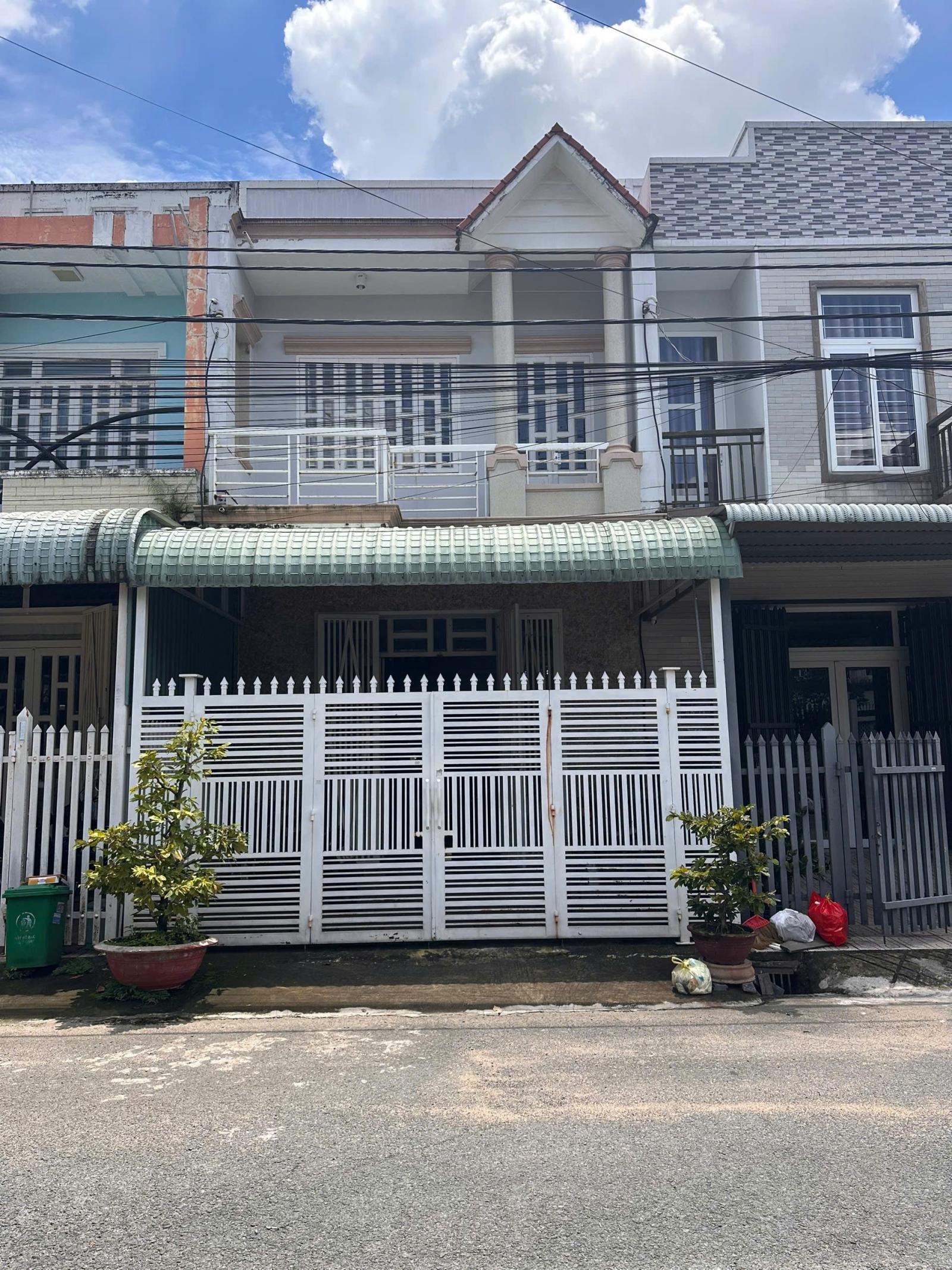 Bán nhà 1 trệt 1 lầu 90m2 - kdc Tân Phong , tp Đồng Nai giá 4,9 tỷ thương lượng 16013146