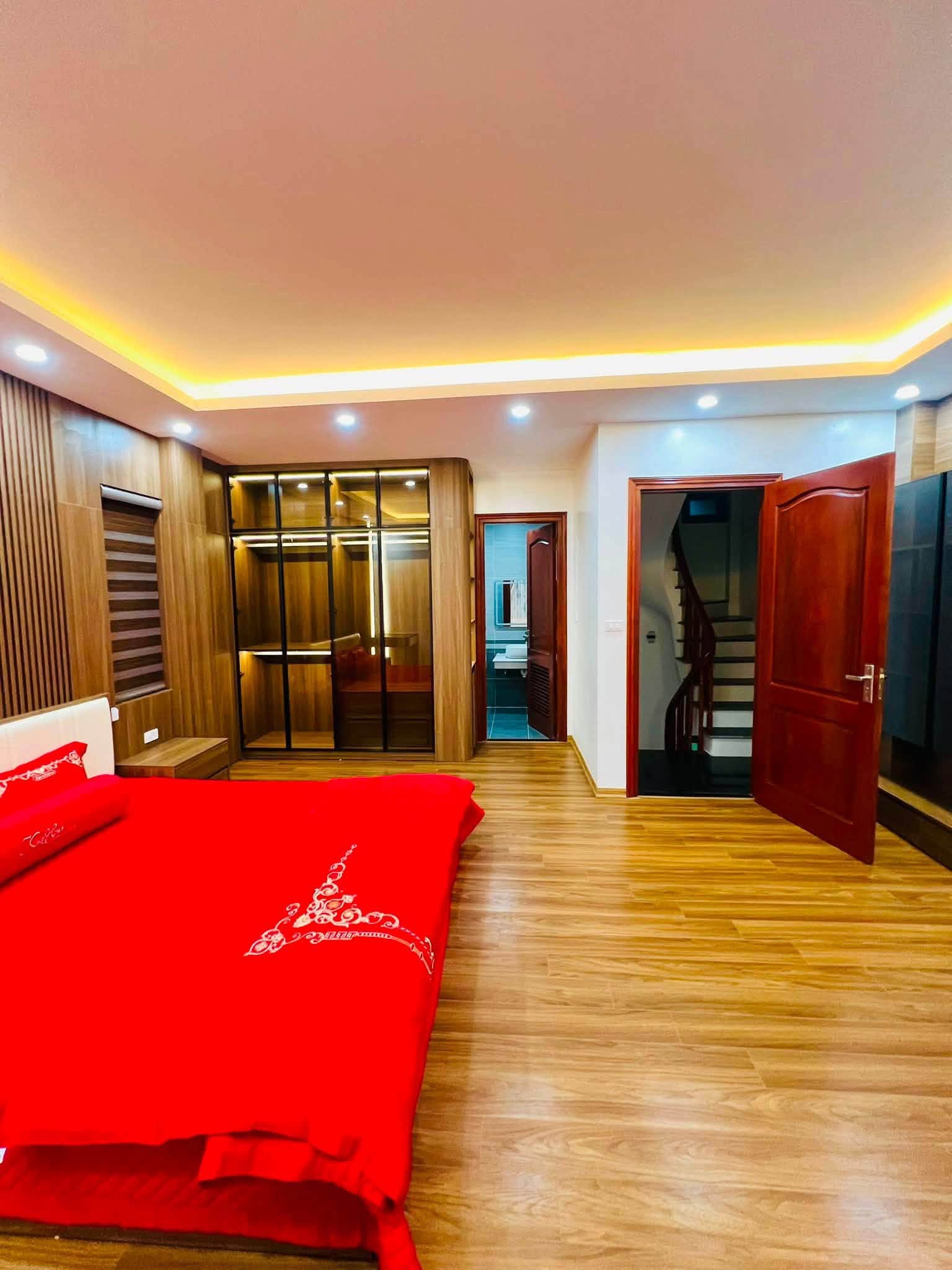 Bán nhà Vân Hồ, 40m2, 5 tầng thang máy mới đẹp, mặt tiền 4.5m, 13.9 tỷ 16013162