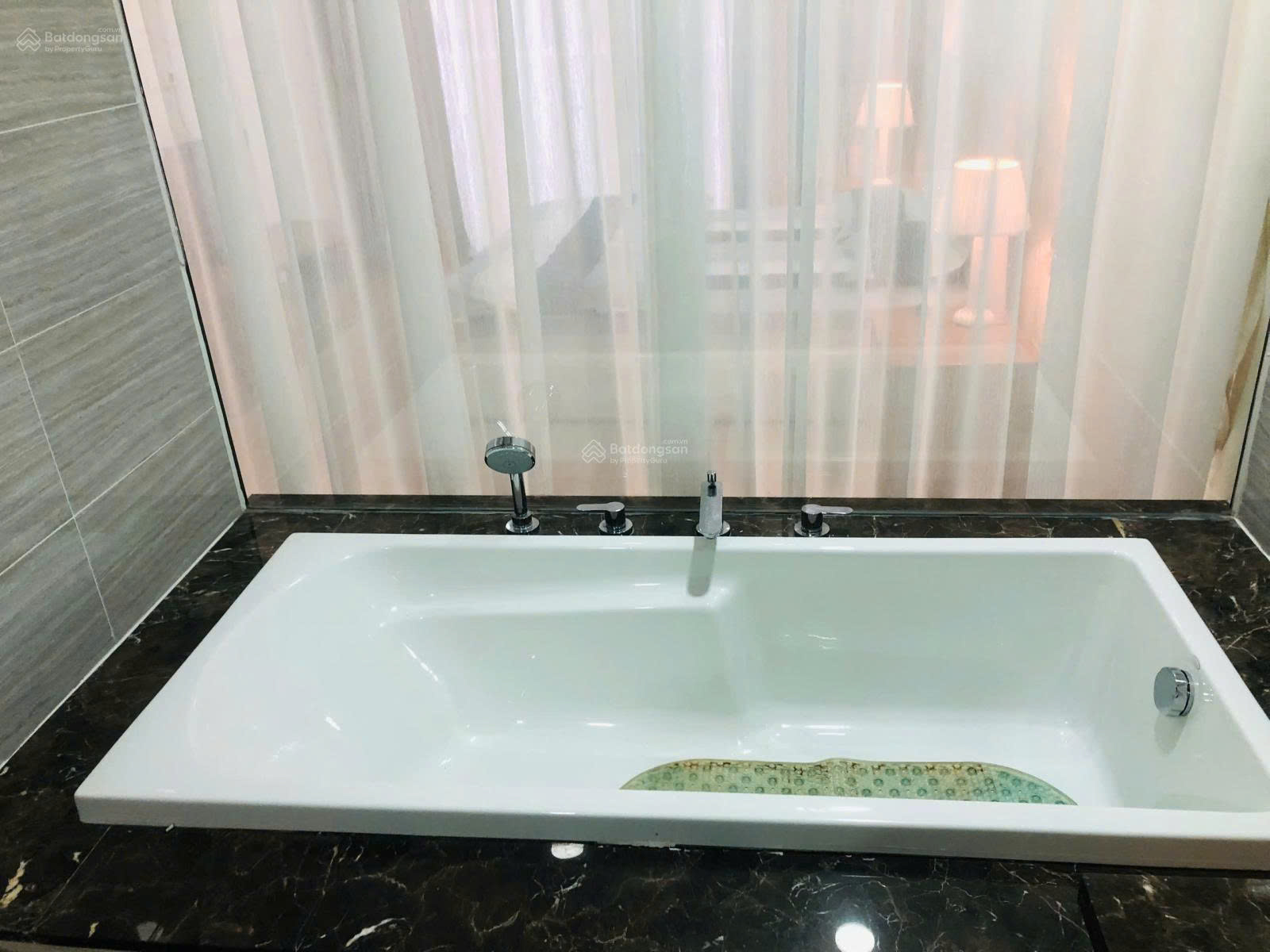 Bán căn hộ cao cấp Dolphin Plaza 128m2, 2 ngủ, 3 wc, tầng 21, full nội thất, giá 10,4 tỷ 16013195