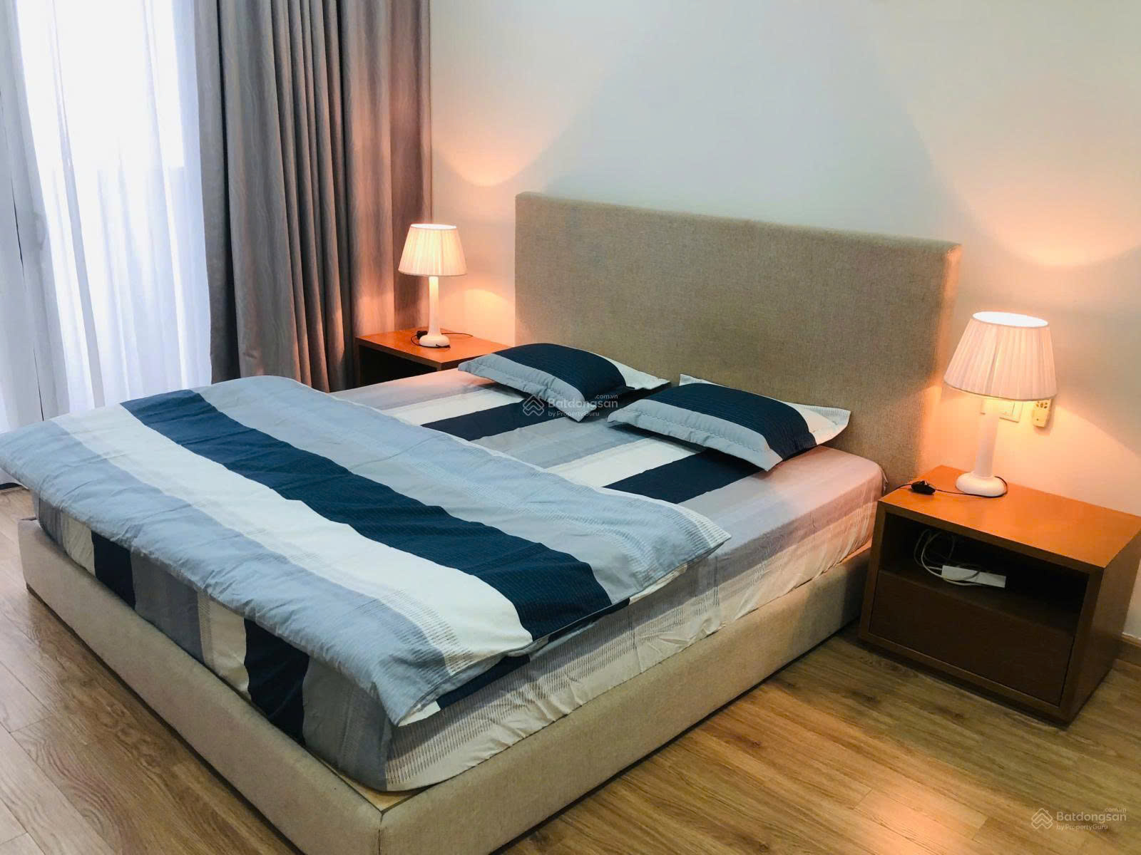 Bán căn hộ cao cấp Dolphin Plaza 128m2, 2 ngủ, 3 wc, tầng 21, full nội thất, giá 10,4 tỷ 16013195