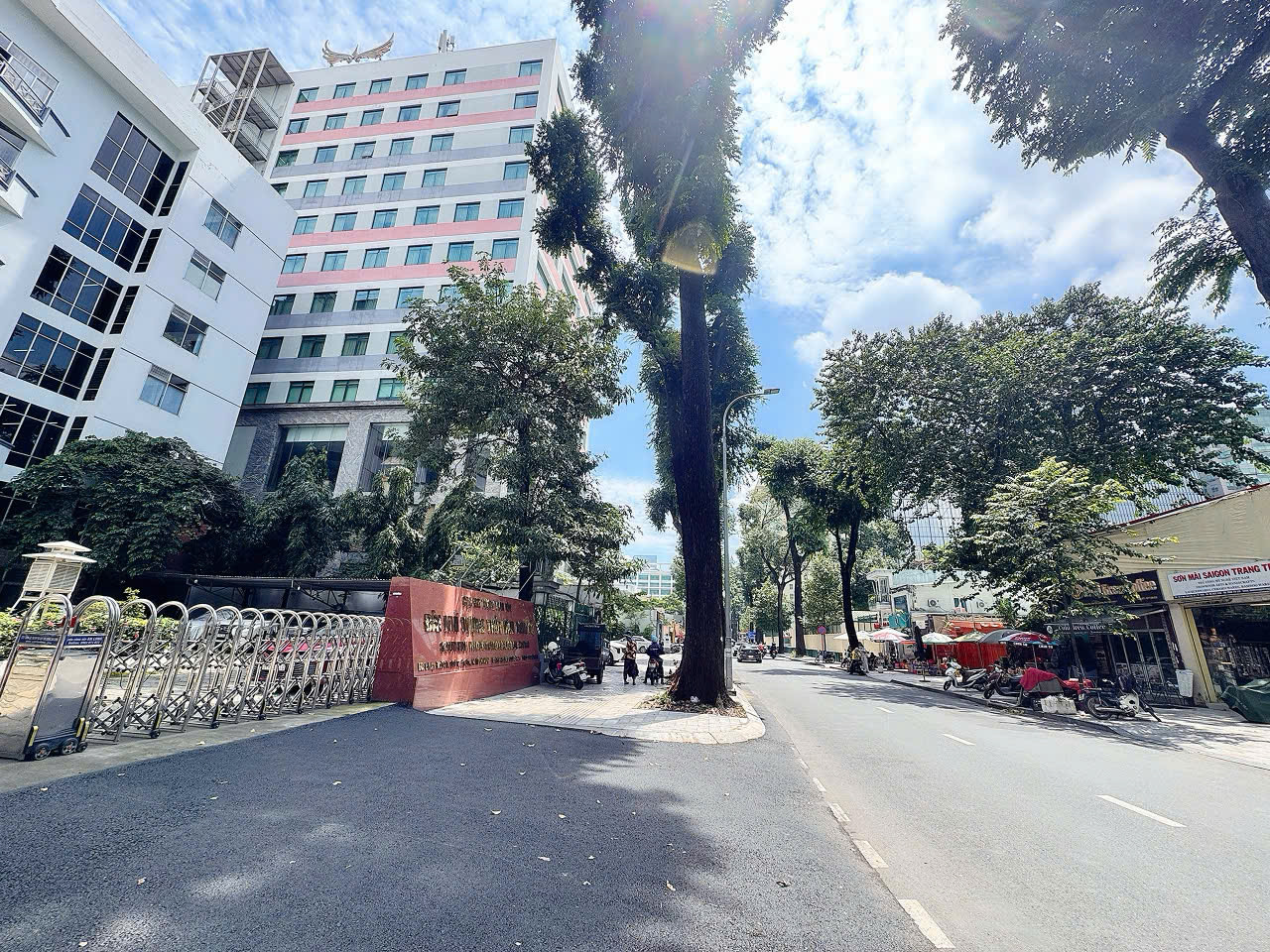 BÁN SIÊU PHẨM DỰ ÁN KIM CƯƠNG NGAY GÓC Đ. MẠC ĐĨNH CHI * Đ.LÊ DUẨN, QUẬN 1 - NGANG 33M *39M - GPXD 16013249