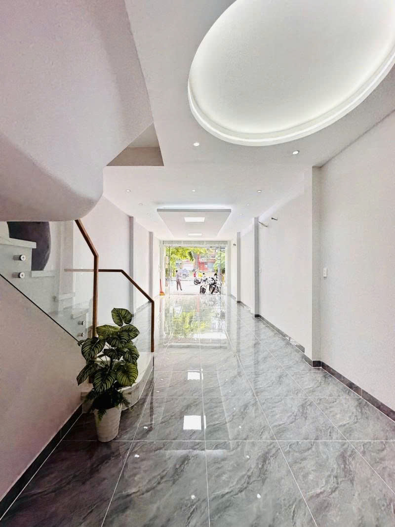 Bán nhà Mặt tiền Dương Quảng Hàm - giao Nguyễn Thái Sơn, 4x14m, 4 Tầng,  chỉ 16,7 Tỷ. 16013276