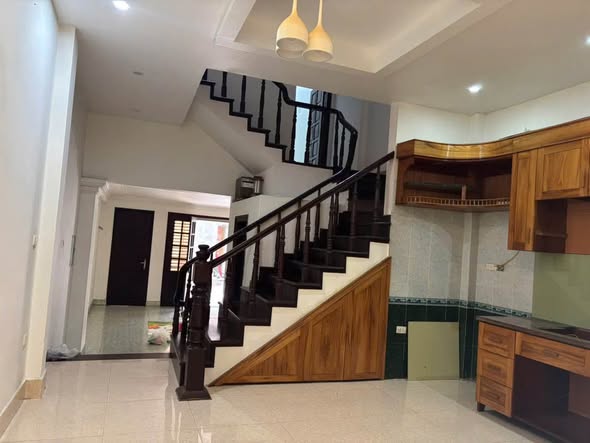 Bán nhà ngõ 117 Xuân Đỉnh dt 58m2, mt 4,5m xây 4 tầng ô tô vào nhà giá 10,5 tỷ 16013280
