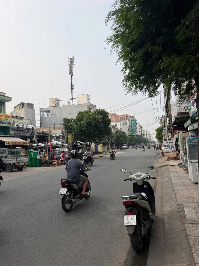 Bán nhà Mặt tiền Phạm Văn Bạch - thông Nguyễn Sỹ Sách,  7x15m, 3 Tầng 1 đời chủ, 20,9 Tỷ. 16013281