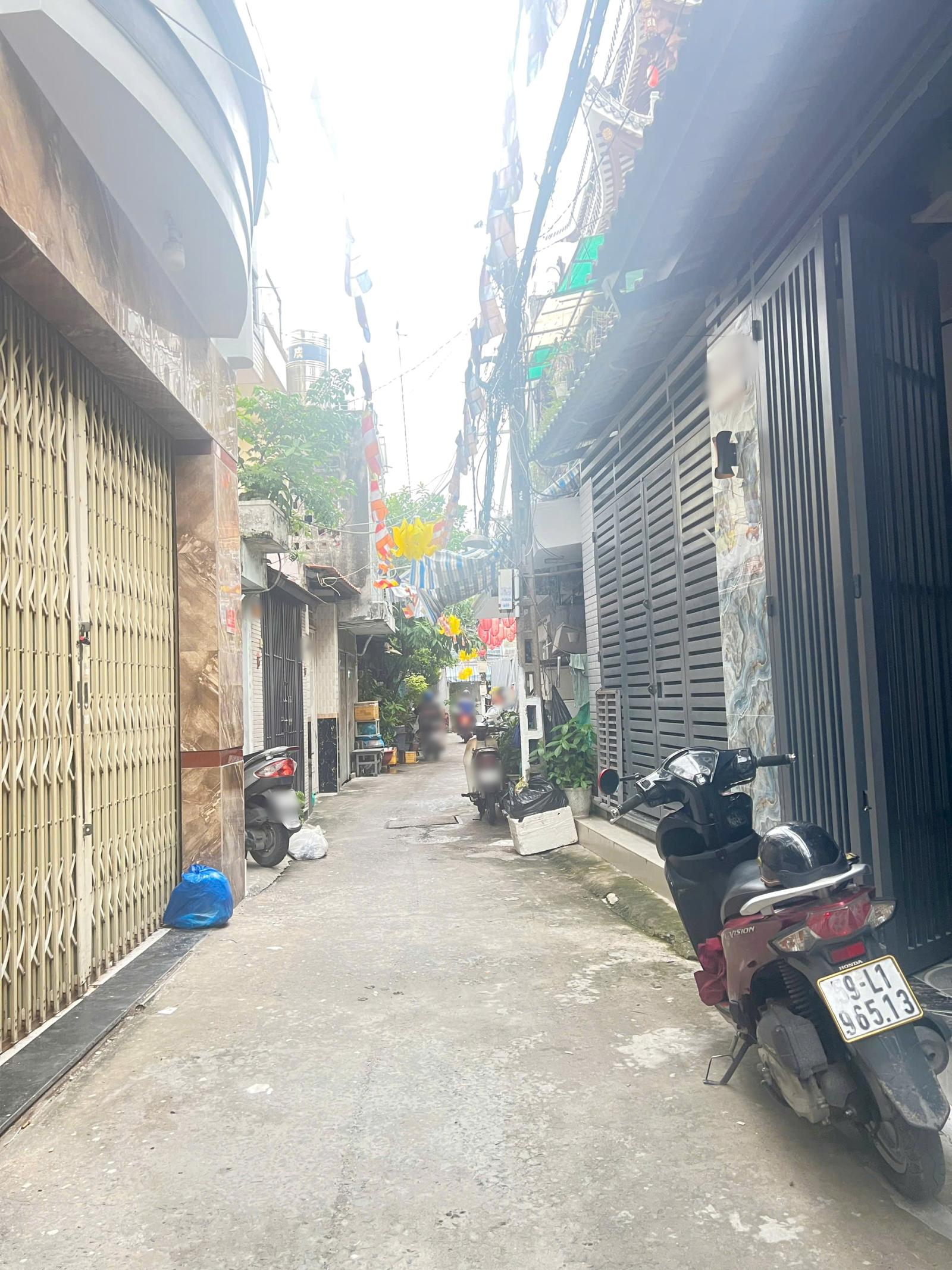 Nhà mới 4 tầng (4x14.5m) hẻm 154 Âu Dương Lân P.Chánh Hưng P3Q8 16013297