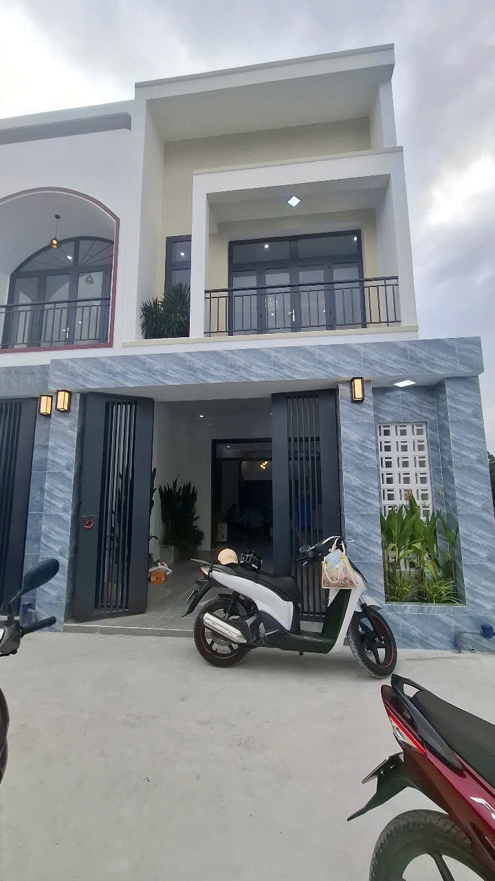 CHÍNH CHỦ CẦN BÁN NHÀ ĐẸP – FULL NỘI THẤT – GIÁ 2,8 TỶ - HUYỆN CẦN ĐƯỚC - TỈNH LONG AN 16013321
