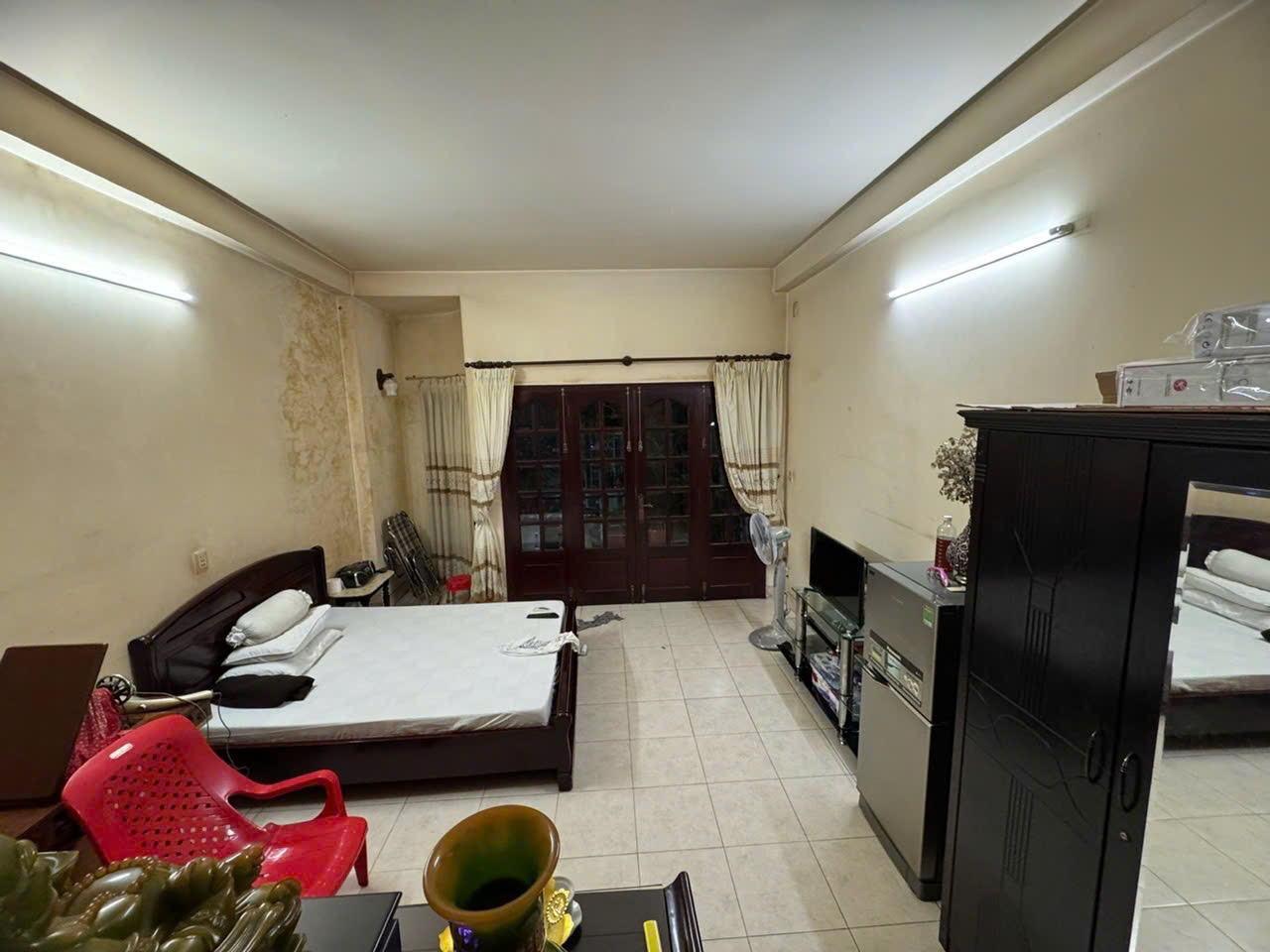 Bán nhà Lạc Long Quân hẻm xe hơi, 60m2, 4 tầng BTCT, giá 8,9tỷ 16013323