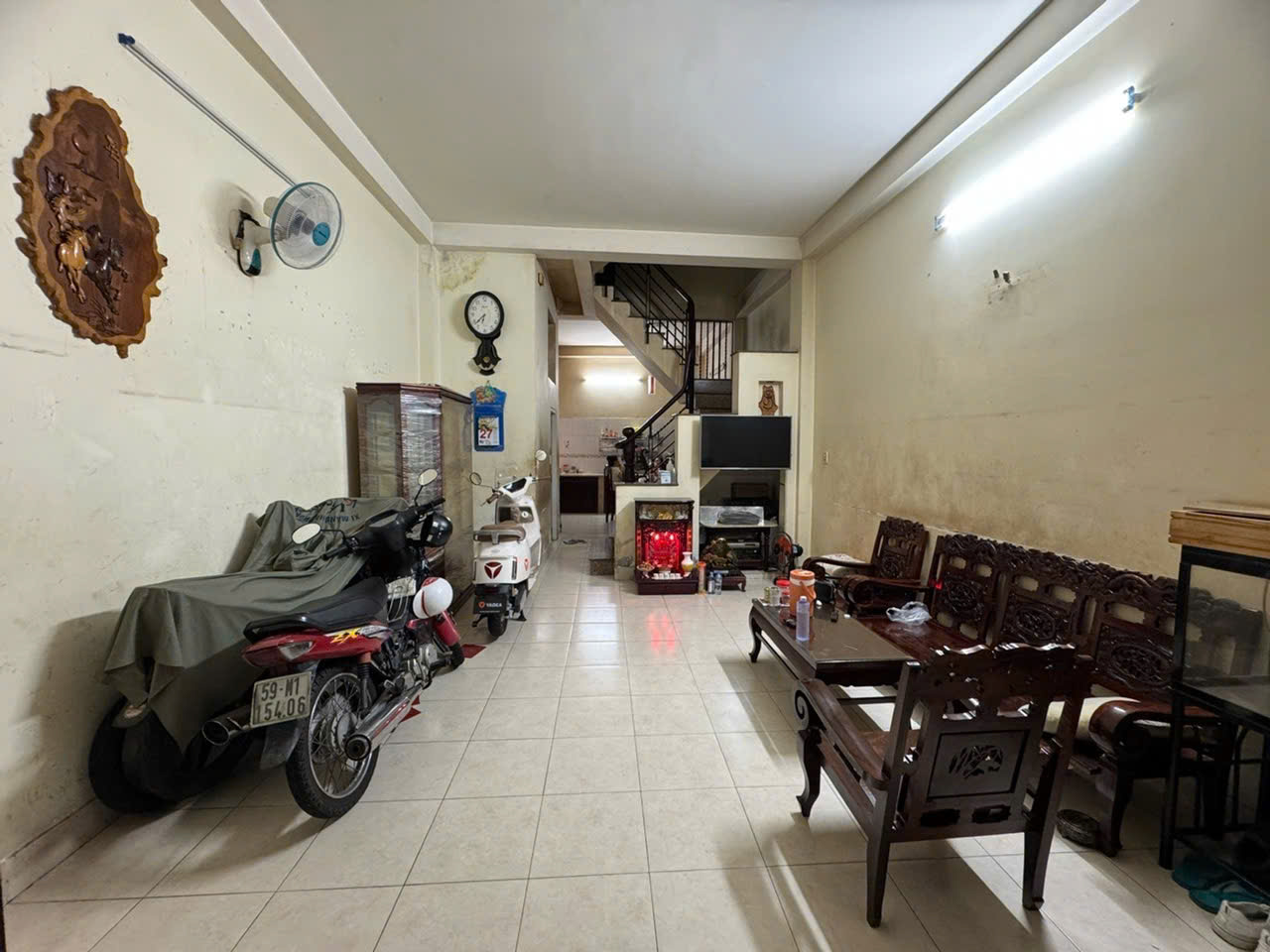 Bán nhà Lạc Long Quân hẻm xe hơi, 60m2, 4 tầng BTCT, giá 8,9tỷ 16013323