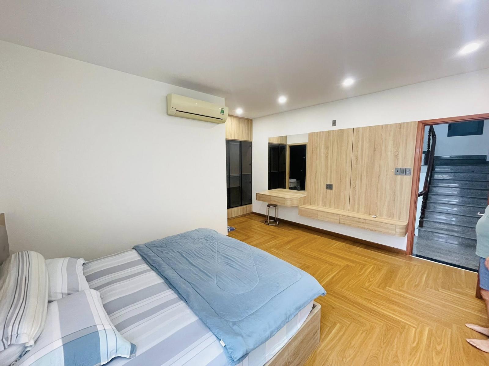 Bán nhà HXH 8m Phan Chu Trinh - giao Bạch Đằng vào, 6x14m, 4 Tầng - 5PN, chỉ 14,3 Tỷ. 16013333