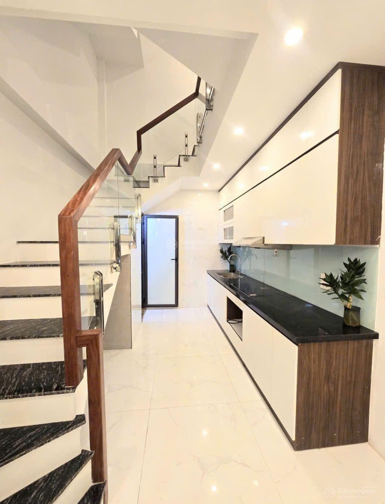 CHO THUÊ NHÀ RIÊNG GIÁP NHỊ – HOÀNG MAI  32M² × 5 TẦNG  3PN  4WC  15 TRIỆU/THÁNG 16013349