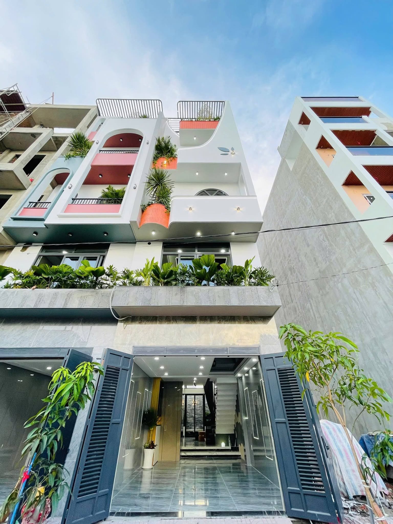 Bán nhà 1 lửng 3 lầu 4x17m giá nhỉnh 6 tỷ Đường nhựa 7m Lê Quang Hòa 16013375