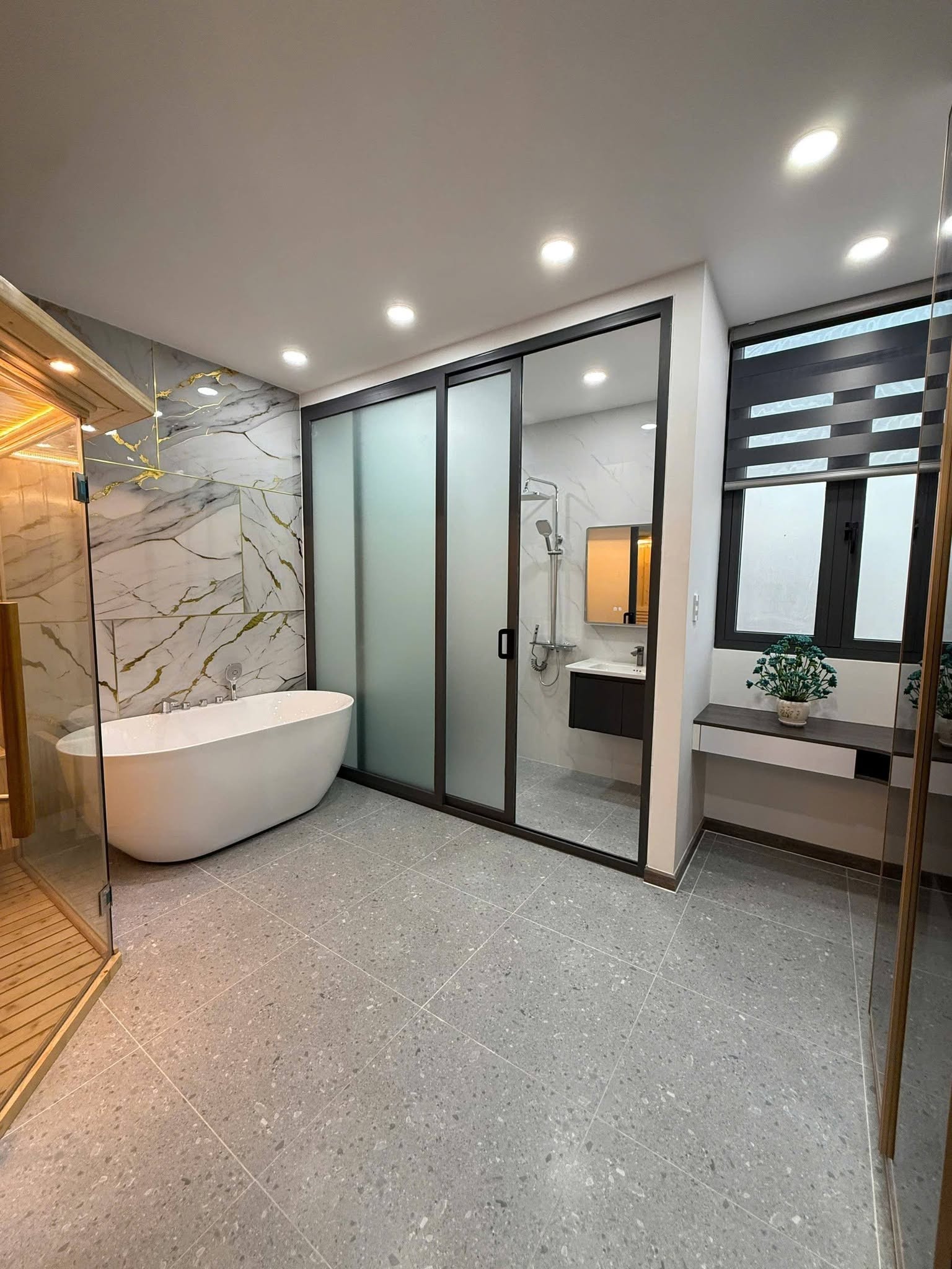 Bán nhà mặt tiền 1 lửng 5 lầu 4.2x15.5m giá nhỉnh 9 tỷ Đường Tân Thới Nhất 4 16013378
