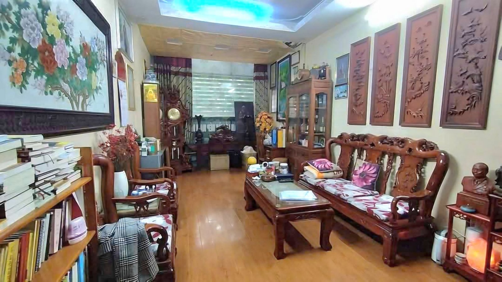 Bán Nhà Mặt Phố Khương Đình. Thanh Xuân. Ô Tô. Vỉa Hè. DT 31m2. MT 3.5m. Giá 17.4 Tỷ. 16013433