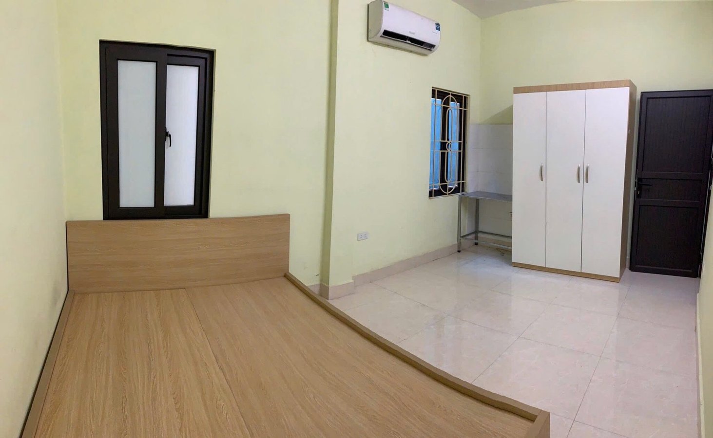 Bán Nhà Đường Cầu Giấy. Cầu Giấy. DT 64m2. MT 4.8m. 5 Tầng. Giá 15.6 Tỷ. 16013435