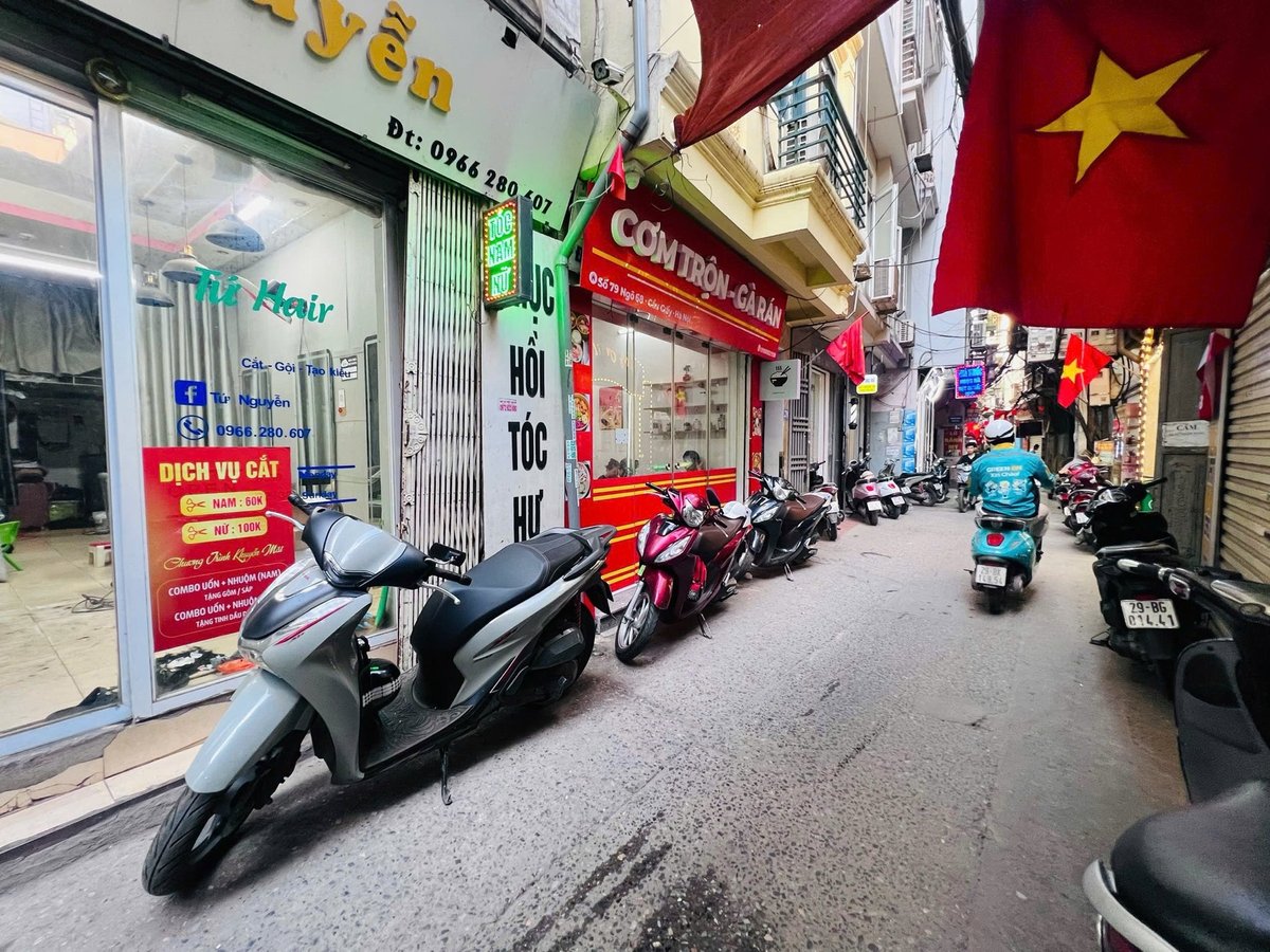 Bán Nhà Đường Cầu Giấy. Cầu Giấy. DT 64m2. MT 4.8m. 5 Tầng. Giá 15.6 Tỷ. 16013435