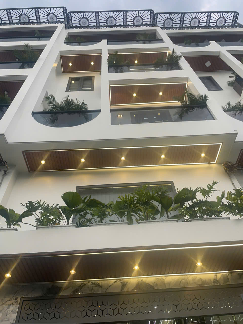 Bán nhà 1 lửng 4 lầu 5x17m giá nhỉnh 8 tỷ Đường nhựa 7m Lê Quang Hòa 16013453