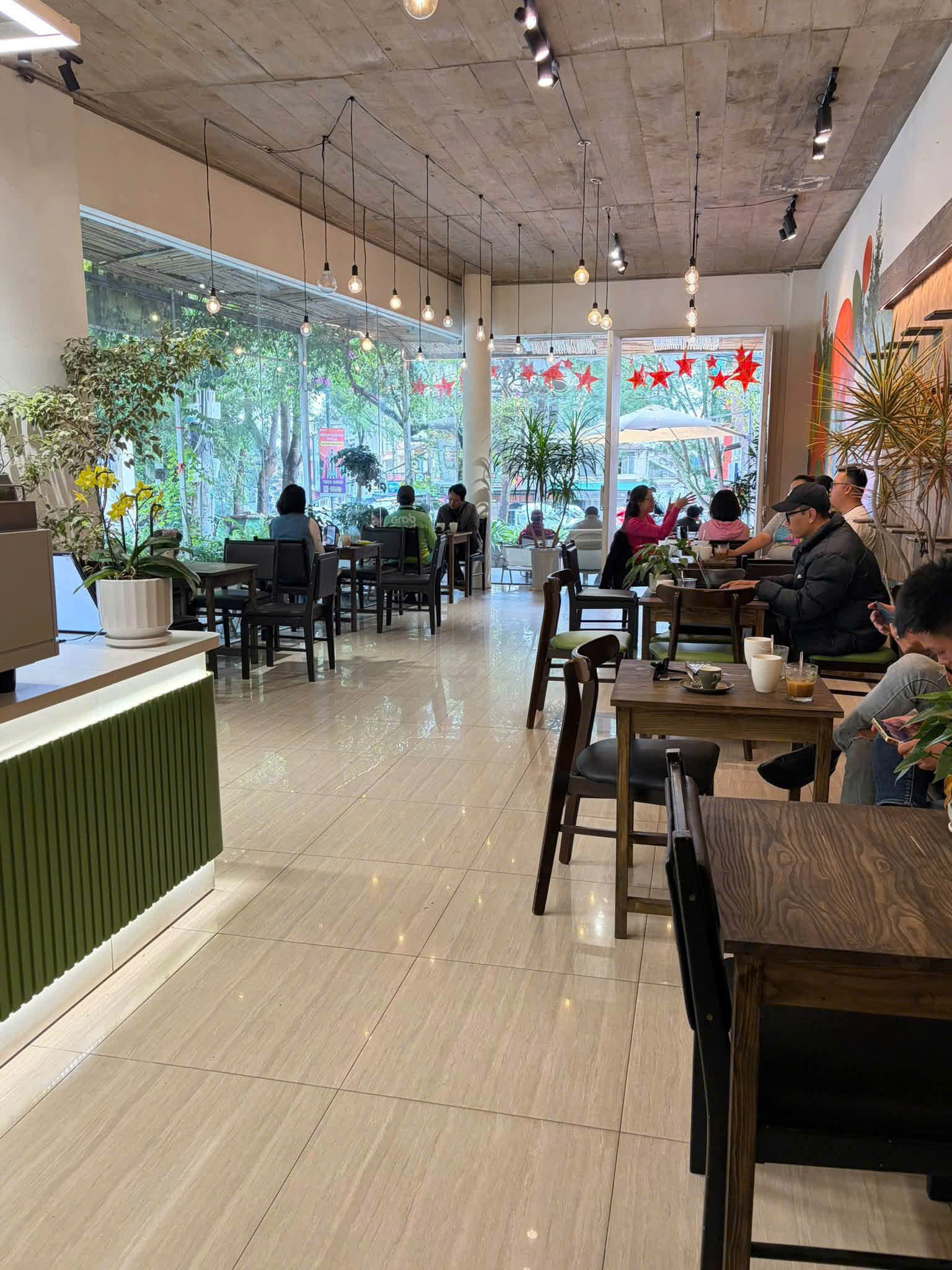 Cần sang nhượng quán cà phê đang kinh doanh góc 2 mặt tiền Trần Lê giá 25 triệu tại Đà Lạt Lâm Đồng 16013479
