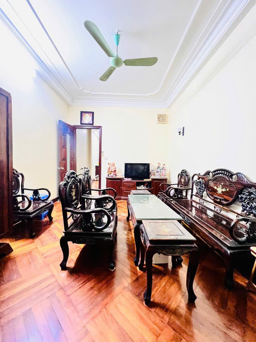 Bán nhà mặt phố Ấu Triệu, 70m2, 5 tầng, mặt tiền 3.9m, 134.5 tỉ, ô tô tránh, KD đỉnh 16013540