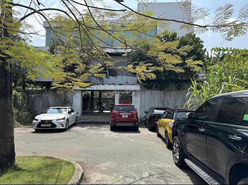 Bán biệt thự Thân Văn Nhiếp, 330m², hồ bơi riêng, 3 tầng, giá 68 tỷ 16013551