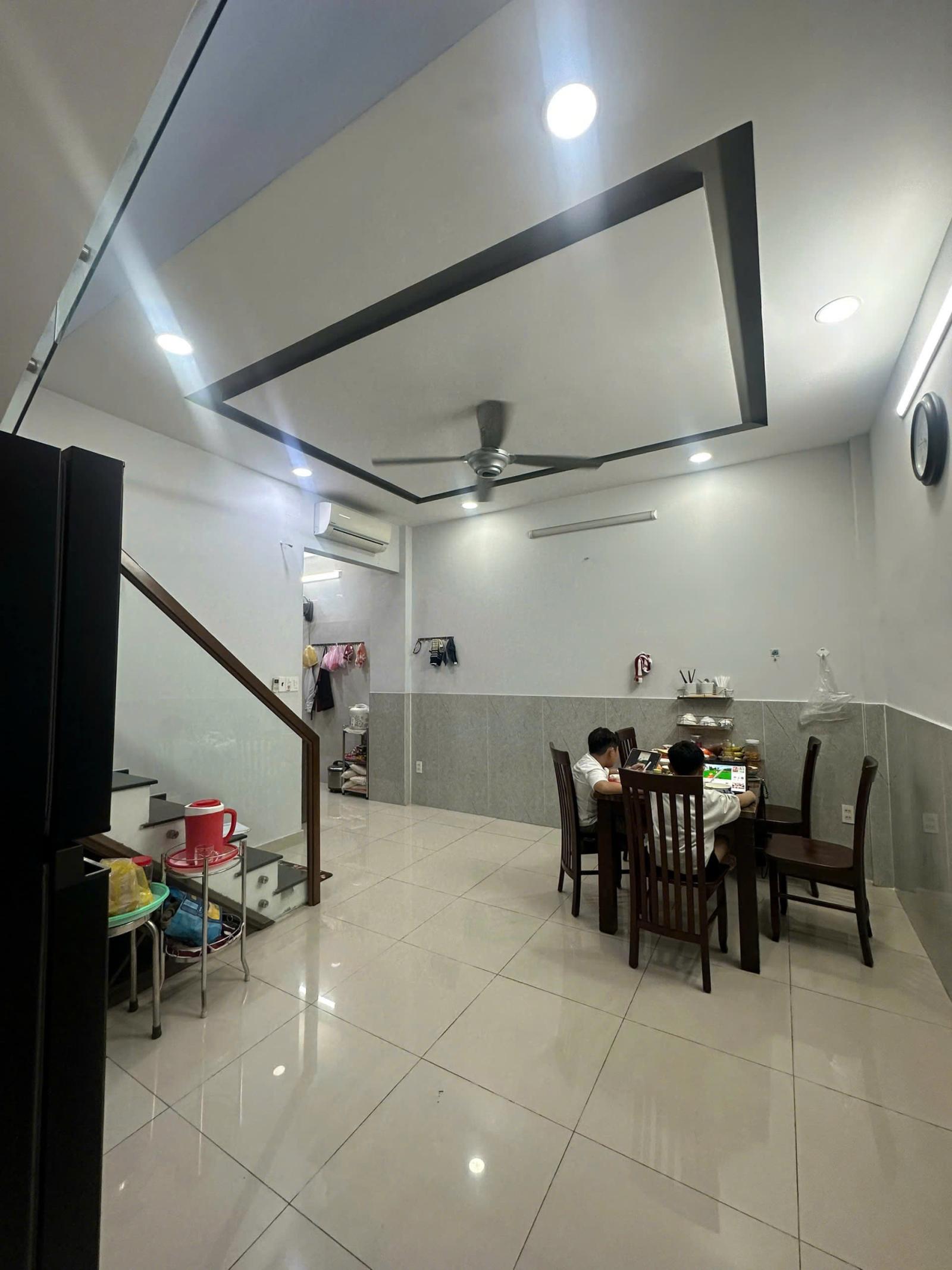 Bán nhà Phố Trung tâm Phú Nhuận, Đường Huỳnh Văn Bánh - 2 tầng BTCT 3PN 3WC - 80m² - chính chủ 16013553