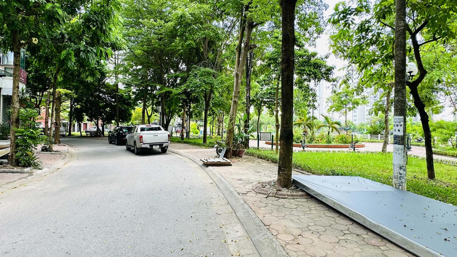 biệt thự sân vườn Long Biên, 179m, MT 12.3m, view hồ điều hoà, cách Aeon Mall vài phút lái xe 16013605