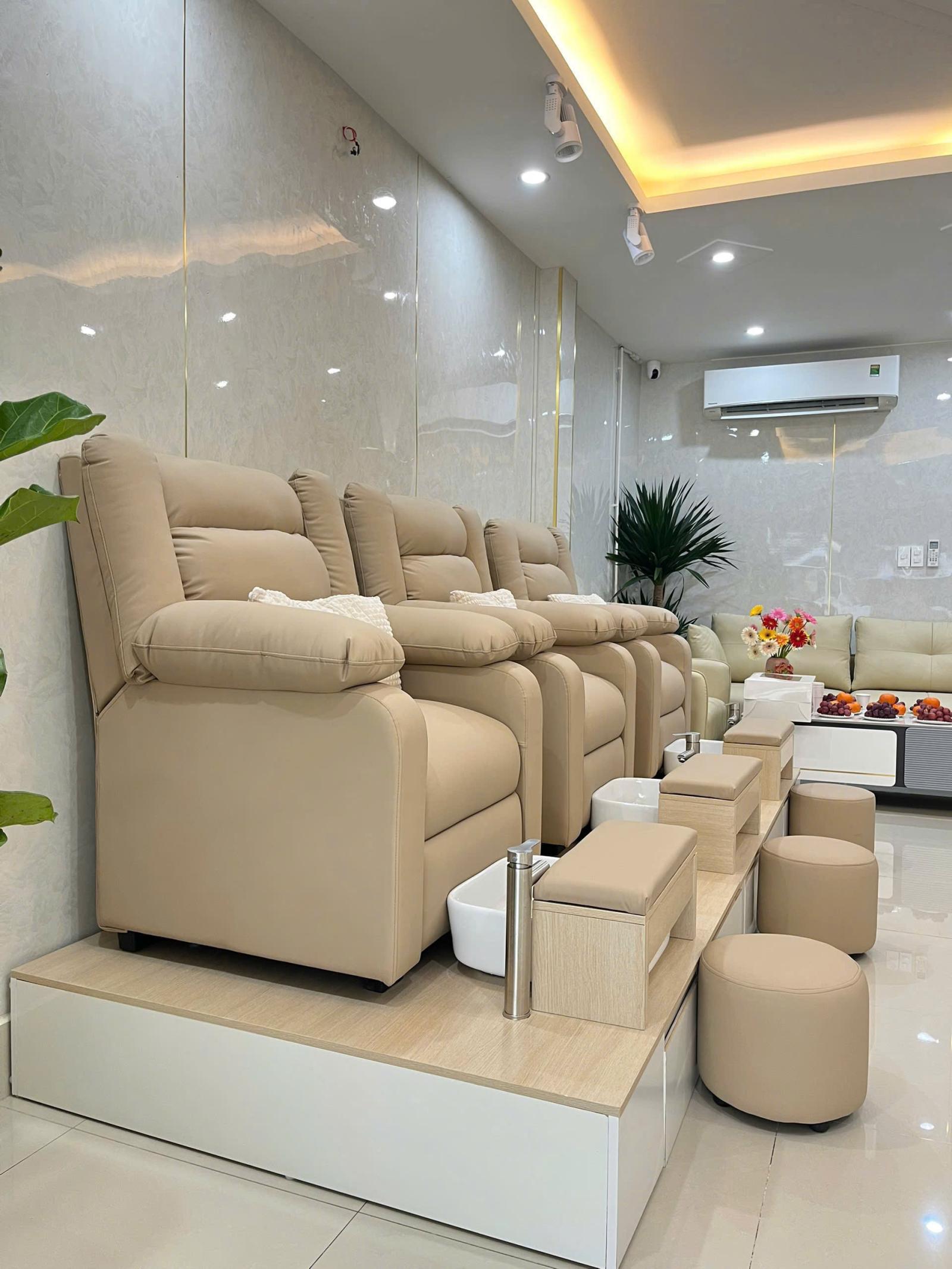 MÌNH CẦN SANG NHƯỢNG MẶT BẰNG 8 TẦNG MẶT ĐƯỜNG TO TẠI HÀ NỘI DO CÓ NHU CẦU ĐỊNH CƯ 16013613
