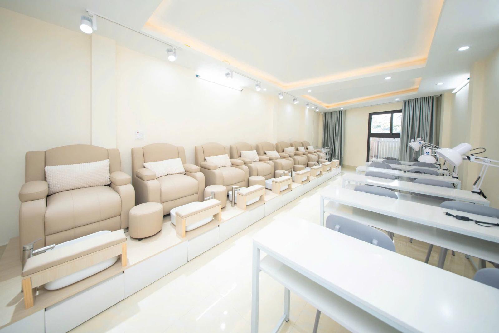 MÌNH CẦN SANG NHƯỢNG MẶT BẰNG 8 TẦNG MẶT ĐƯỜNG TO TẠI HÀ NỘI DO CÓ NHU CẦU ĐỊNH CƯ 16013613