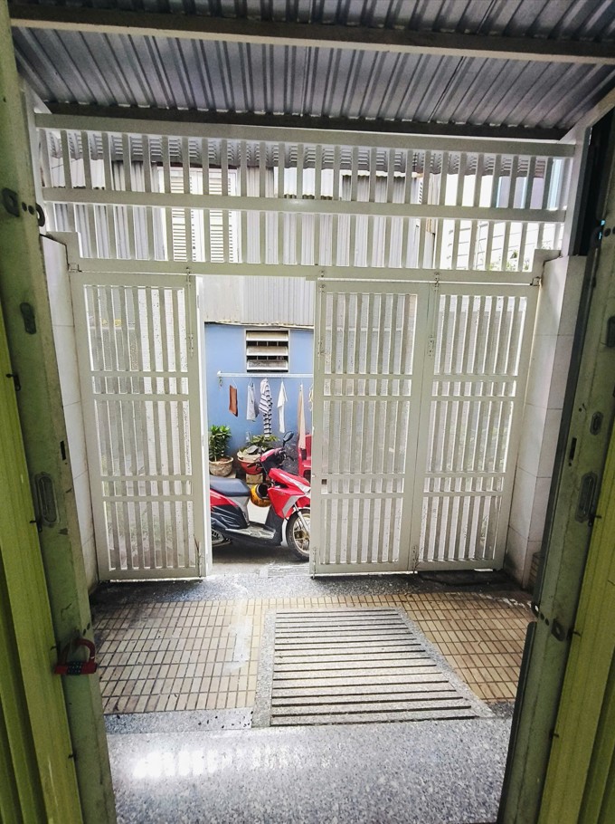 Bán căn hộ dịch vụ khu Tên Lửa - Bình Tân, 5 tầng, 10 phòng, 10 WC, giá chỉ 7 tỷ, dòng tiền hấp dẫn 16013645