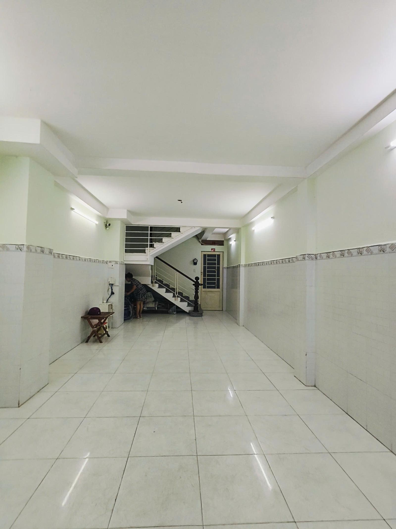 Bán căn hộ dịch vụ khu Tên Lửa - Bình Tân, 5 tầng, 10 phòng, 10 WC, giá chỉ 7 tỷ, dòng tiền hấp dẫn 16013645