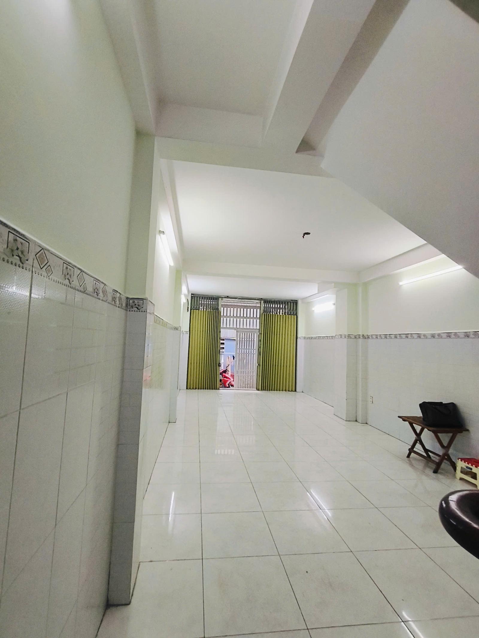 Bán căn hộ dịch vụ khu Tên Lửa - Bình Tân, 5 tầng, 10 phòng, 10 WC, giá chỉ 7 tỷ, dòng tiền hấp dẫn 16013645