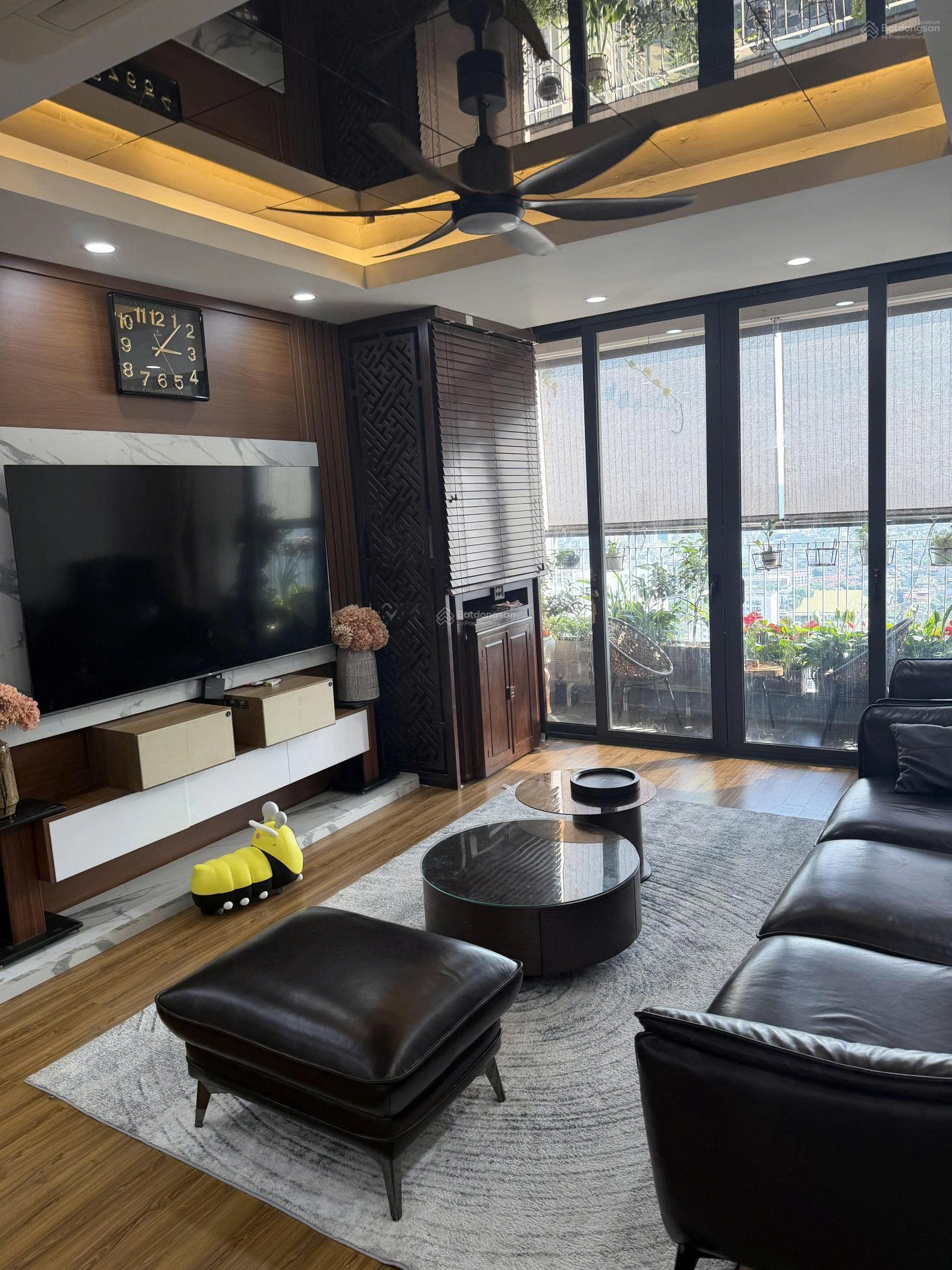 Căn góc 130m² Đông Nam - Nam cửa chính Tây Bắc. 16013680