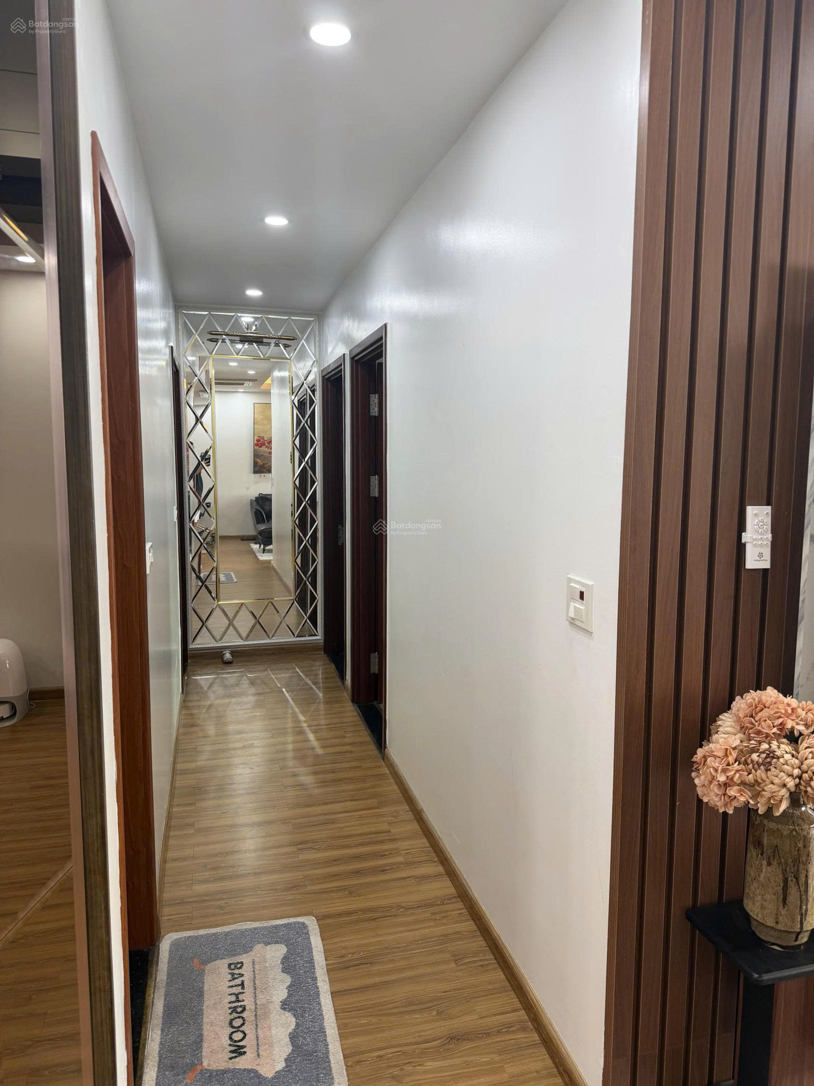 Căn góc 130m² Đông Nam - Nam cửa chính Tây Bắc. 16013680