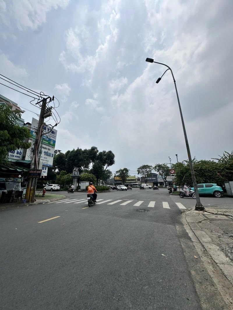 Bán nhà Mặt tiền Nguyễn Phúc Chu - gần Trường Chinh, 4,7x20m, 2 Tầng - 3PN, chỉ 15,5 Tỷ. 16013718