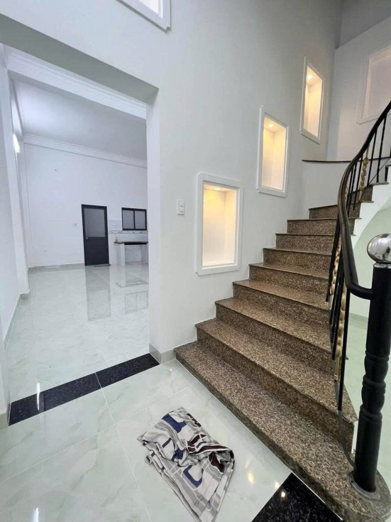 Bán nhà Mặt tiền Nguyễn Phúc Chu - gần Trường Chinh, 4,7x20m, 2 Tầng - 3PN, chỉ 15,5 Tỷ. 16013718