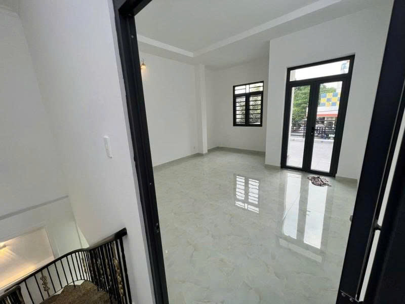 Bán nhà Mặt tiền Nguyễn Phúc Chu - gần Trường Chinh, 4,7x20m, 2 Tầng - 3PN, chỉ 15,5 Tỷ. 16013718