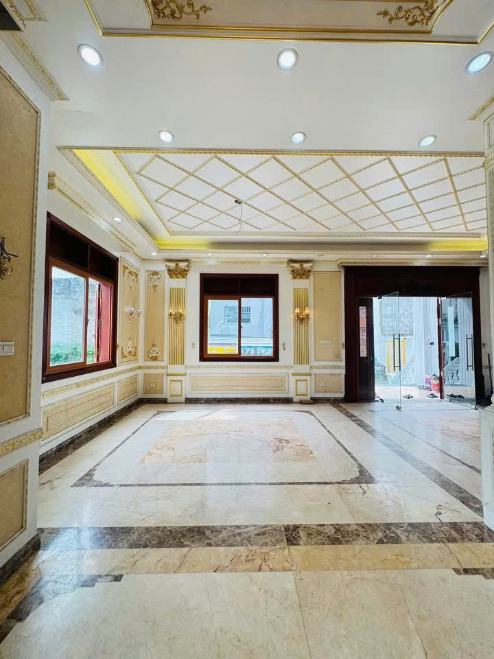 BIỆT THỰ SÂN VƯỜN THẠNH LỘC 37, Q12 - TỔNG 731M² GỒM 7PN, GỖ GÕ ĐỎ CAO CẤP. 16013737