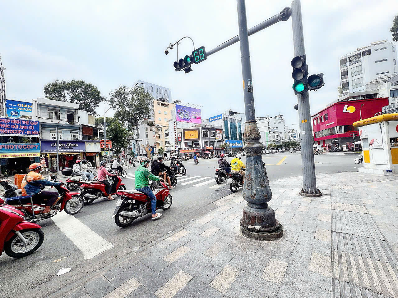 DUY NHẤT NHÀ BÁN - MẶT TIỀN 40M Đ. NGUYỄN VĂN CỪ NGAY GÓC TRẦN HƯNG ĐẠO QUẬN 1 - DT 145M2 - CHÍNH 16013785