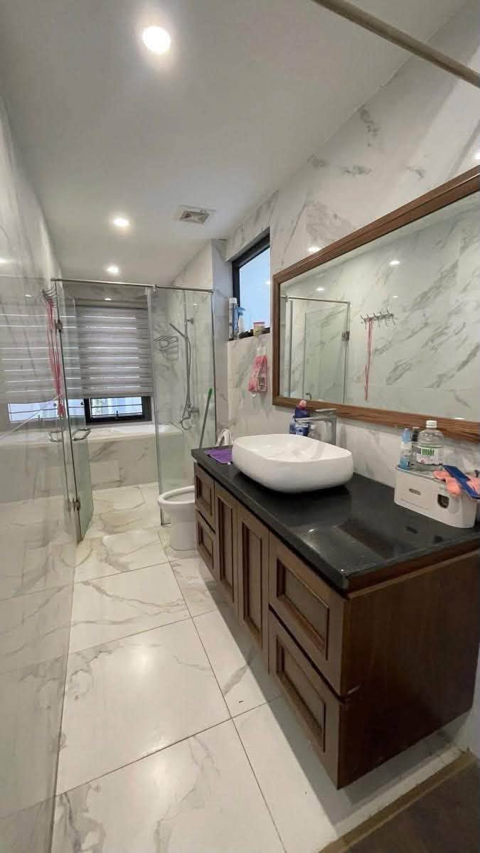 NHÀ LÔ GÓC PHÁO ĐÀI LÁNG – 60M² – MT 5,3M – 5 TẦNG – Ô TÔ ĐỖ CÁCH 10M – Ô CHỜ THANG MÁY – SỔ VUÔNG 16013792