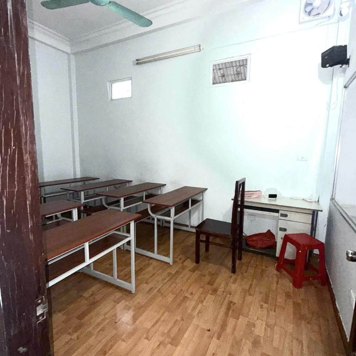 NHÀ PHÂN LÔ LA THÀNH – 62M² – MT 5,2M – 4 TẦNG – GẦN PHỐ – Ô TÔ CÁCH NHÀ 20M – DÒNG TIỀN 30TR/THÁNG 16013800