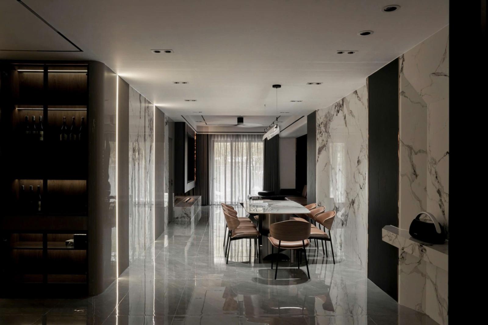 Chính chủ bán Sky Villa Diamond Alnata - Celadon City 208m2, gara 2 ô tô, full nội thất 16013814