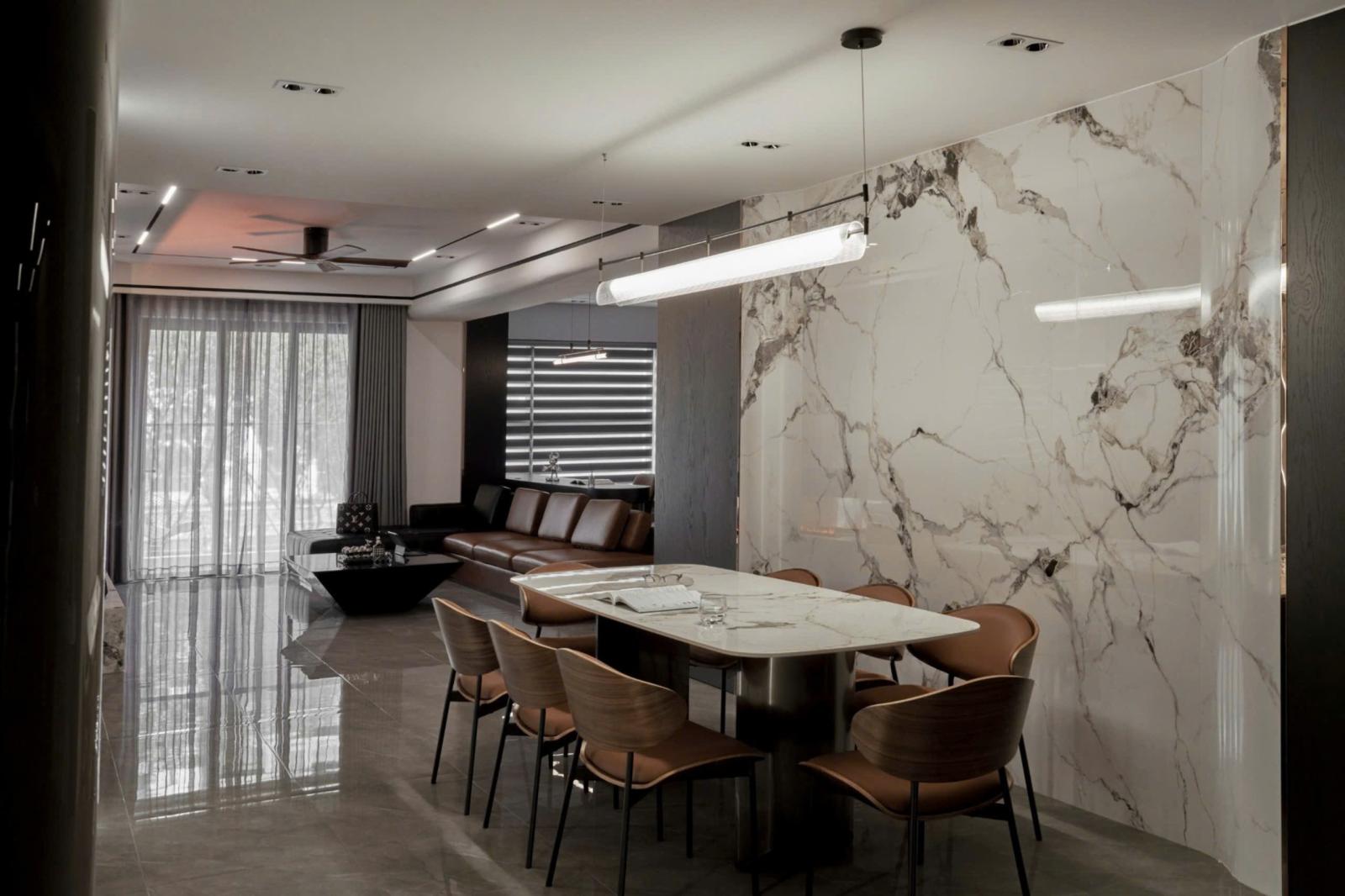 Chính chủ bán Sky Villa Diamond Alnata - Celadon City 208m2, gara 2 ô tô, full nội thất 16013814
